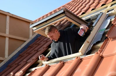 Pose de fenêtres de toit Velux à Champrepus